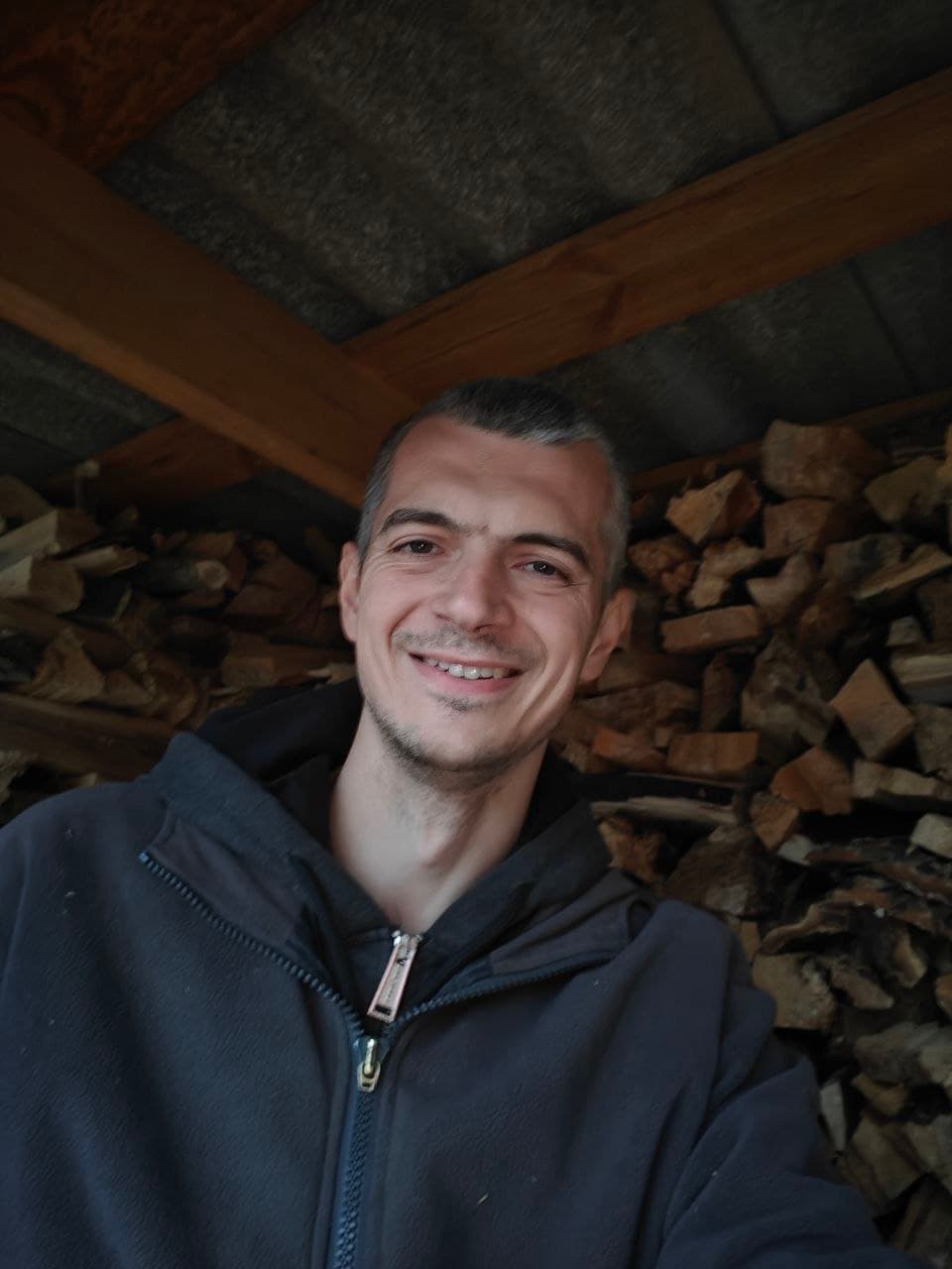 Portrait of the engineer behind ExcaliburSoft